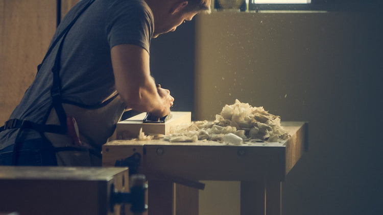 What are the main differences between building a Balsa USA kit and an ARF model?